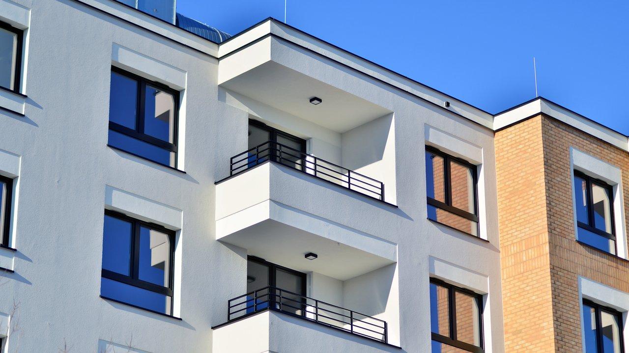 Acheter un immeuble de rapport aux Abrets : prix au m² et calcul précis du rendement